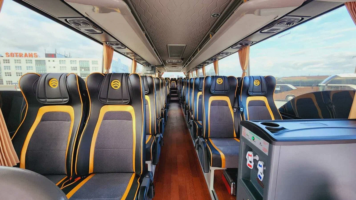 Golden Dragon XML6126 Bus Rental