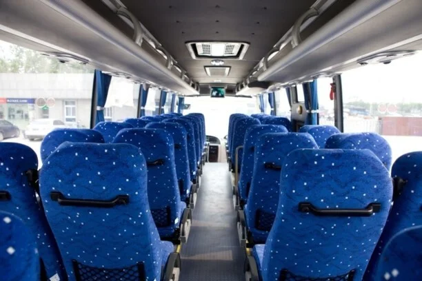  Yutong 6938 for rent